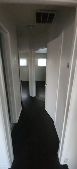 Building Photo - 444 E Lancaster Blvd