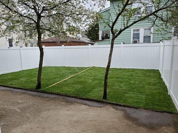 Building Photo - 12 Emerald St