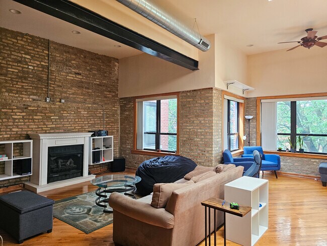 Building Photo - 2649 N Washtenaw Ave