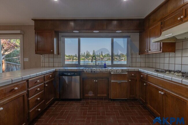 Building Photo - 4134 Fort Donelson Dr