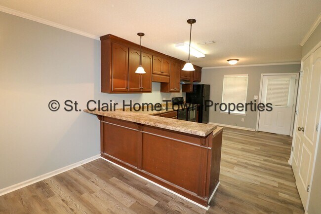 Building Photo - Totally Remodeled Tri-Plex in Lincoln School System