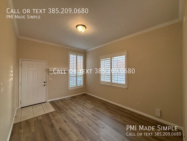 Building Photo - 14910 Treseder St