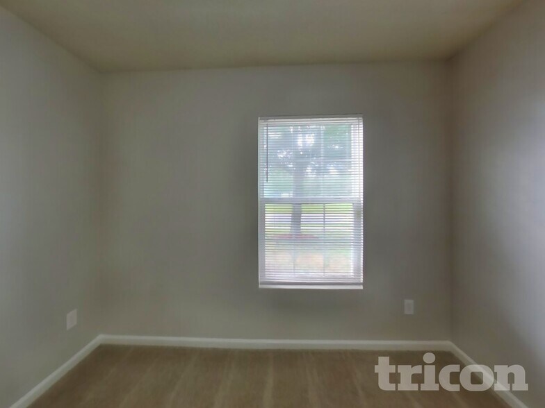 Building Photo - 15254 Little Filly Ct