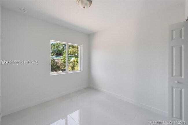 Building Photo - 1532 NW 60th St