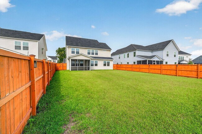 Building Photo - 204 Lake Minsi Dr