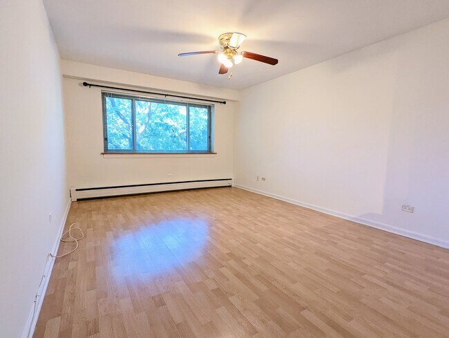 Building Photo - 737 Ridge Ave