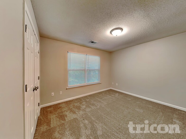Building Photo - 269 Lossie Ln