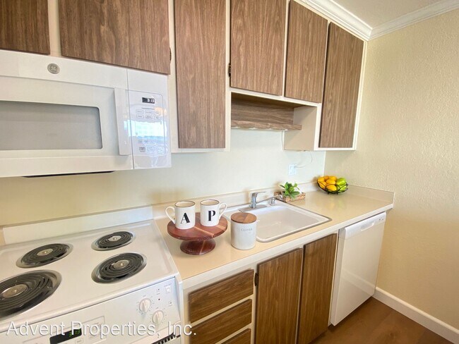 Building Photo - 1 br, 1 bath House - 1 Kelton Ct Unit 5E