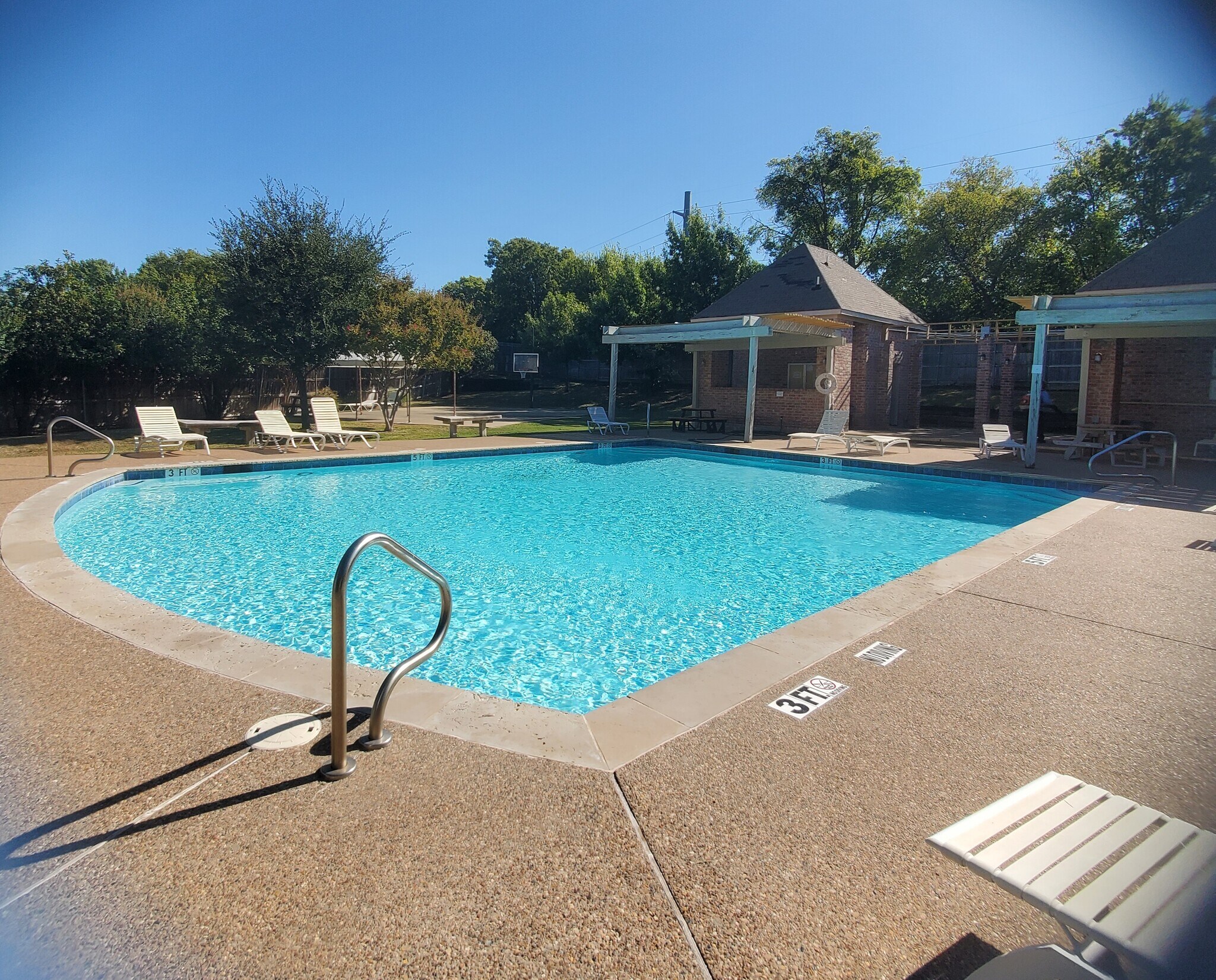 Building Photo - 6812 Coldwater Canyon Rd