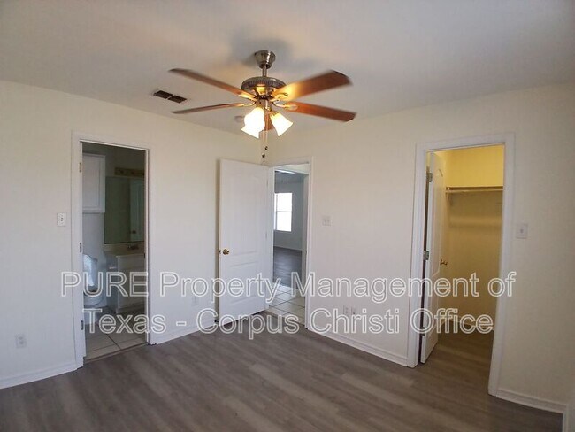 Building Photo - 14006 Fortuna Bay Dr