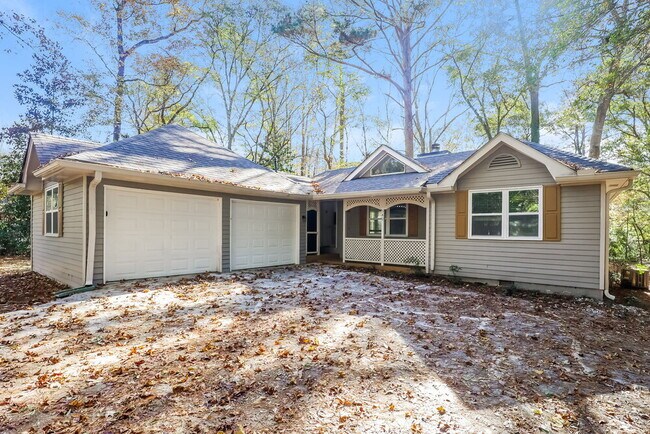 Building Photo - 540 Hillsdale Dr