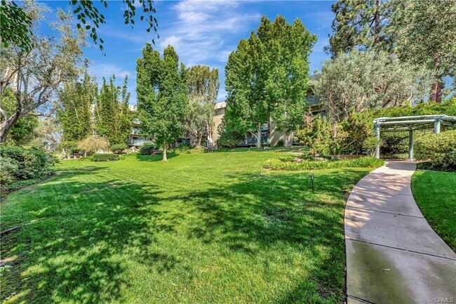 Building Photo - 564 N Bellflower Blvd