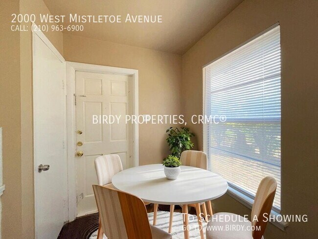 Building Photo - 2000 W Mistletoe Ave