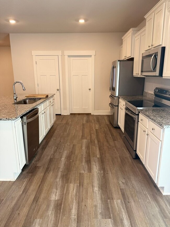 Building Photo - 4 bedroom 3 FULL bath home in Shoal River Landing...AVAILABLE JUNE 2026!