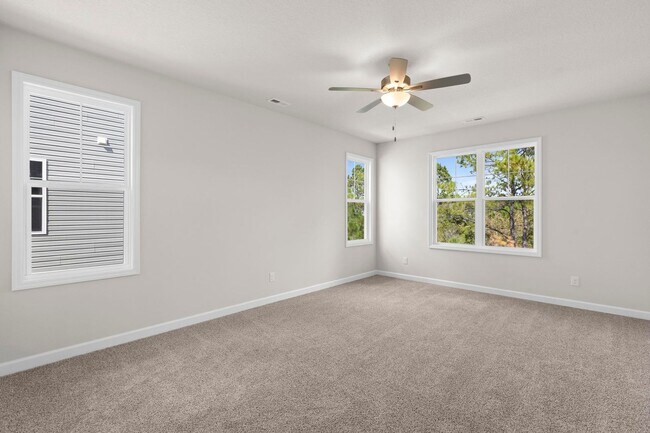 Building Photo - Townhouse For Rent in Holly Ridge!