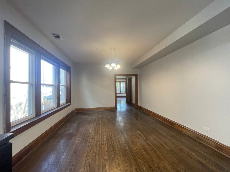 Building Photo - 2252 N Monticello Ave