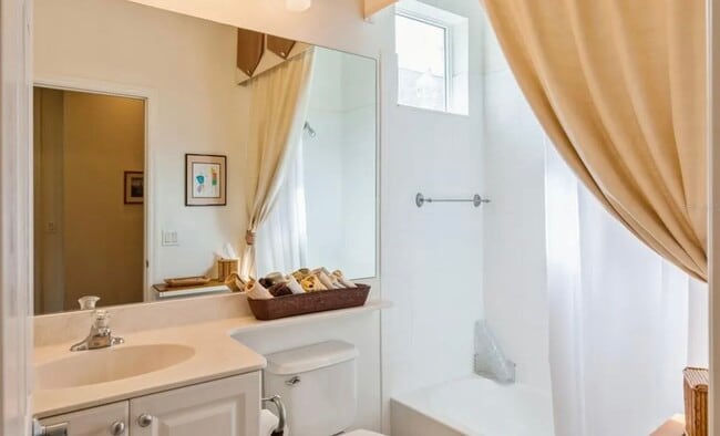 Building Photo - 7314 Meeting St