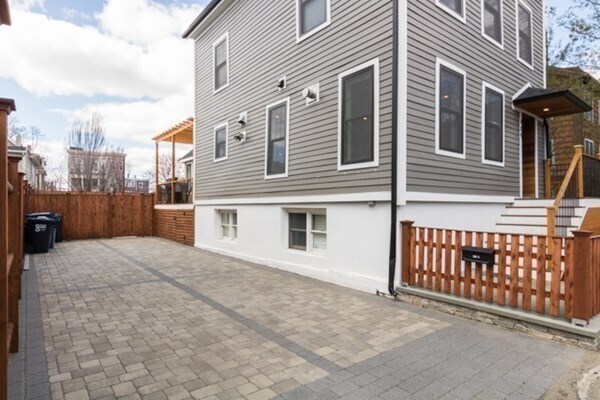 Building Photo - 409 Norfolk St