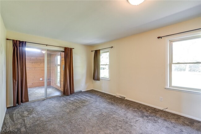 Building Photo - 4017 Bellaire Ln