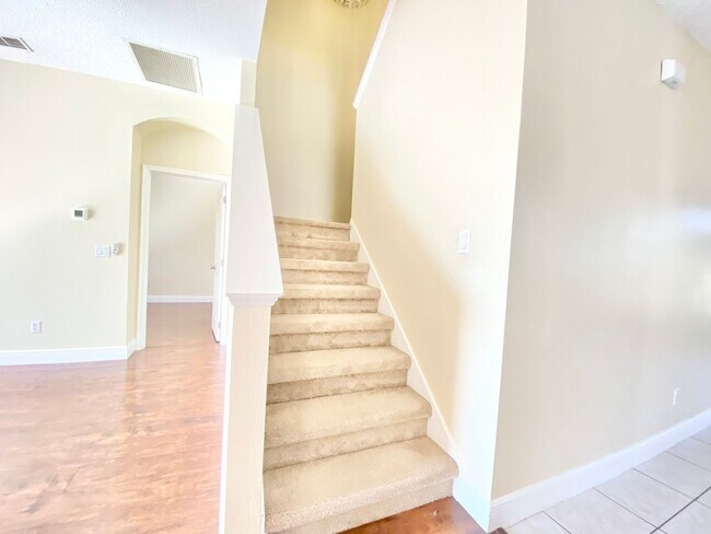 Building Photo - 729 Tuten Trail