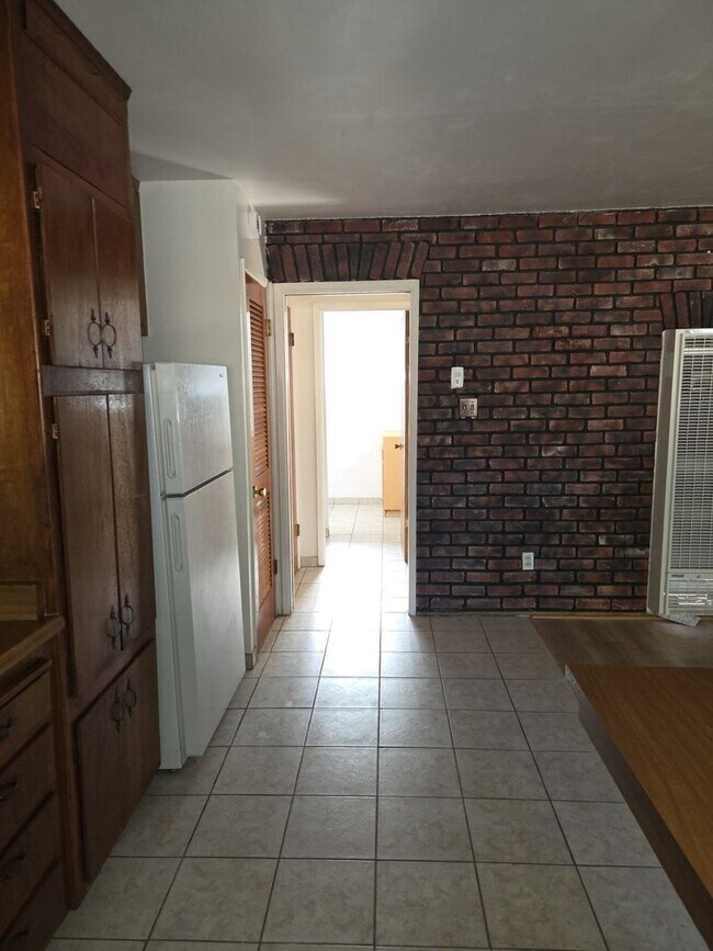 Building Photo - x MO769-Ahmadi, Yousef