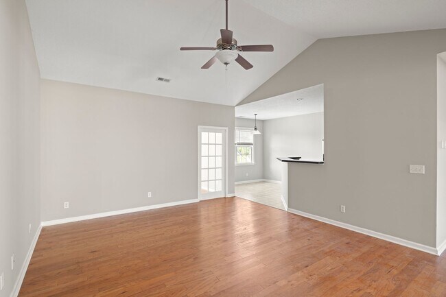 Building Photo - 8 Hadley Park Way