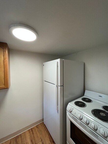 Building Photo - 934 8th St