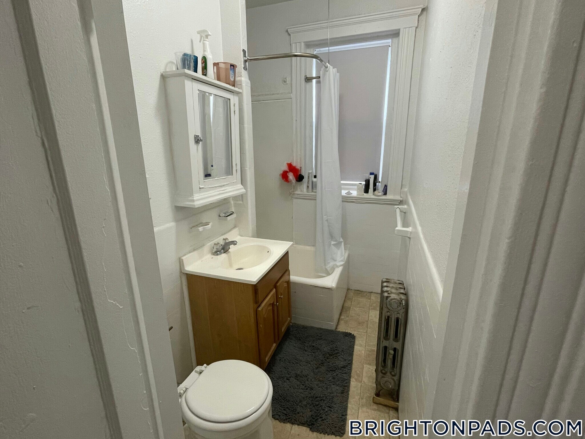 Building Photo - 127 Sutherland Rd