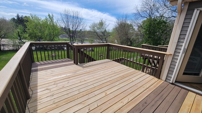Building Photo - 425 Dunridge Ct
