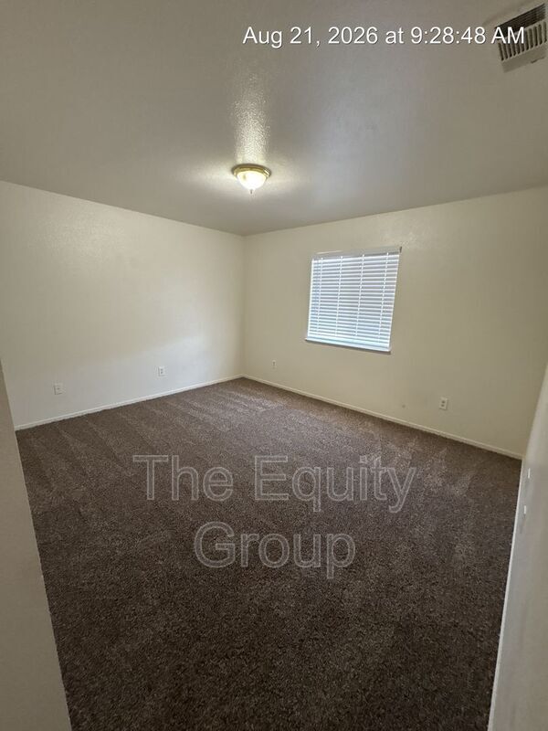 Building Photo - 3739 W Myrtle Ct