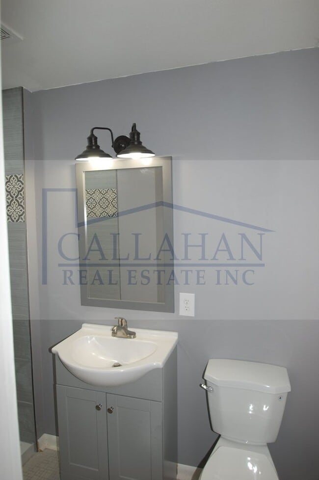 Building Photo - Updated Sherwood 3 bed 2 bath