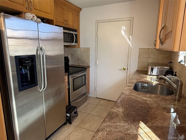 Building Photo - 12 Paine Commons