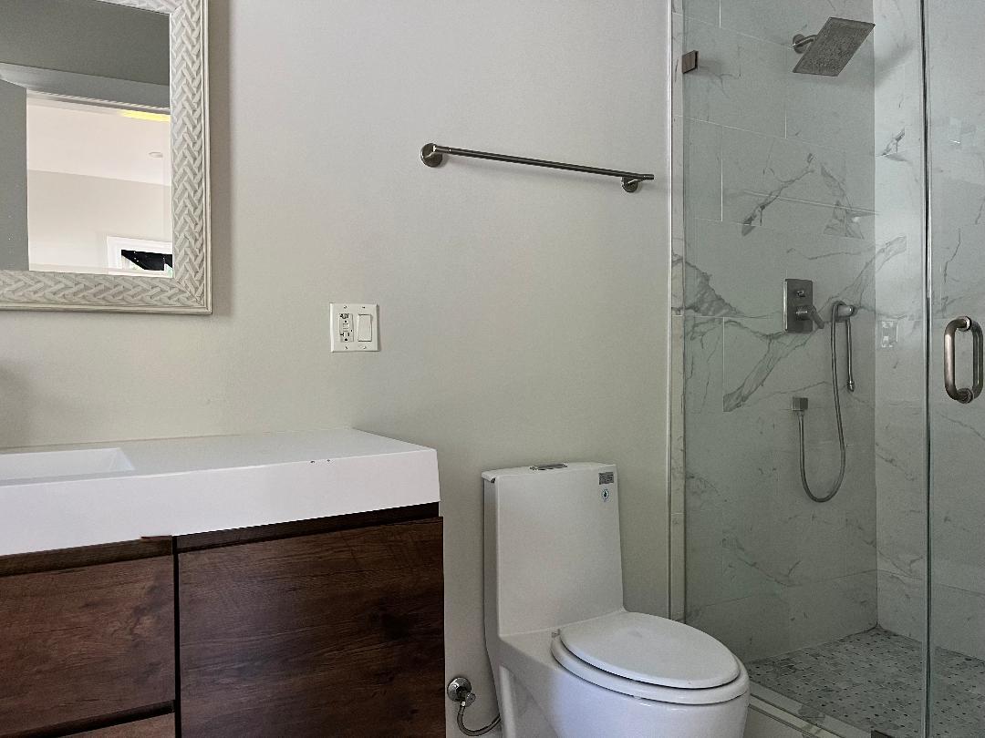 Building Photo - 1866 N Ave 56