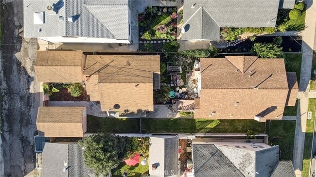 Building Photo - 959 W 17th St