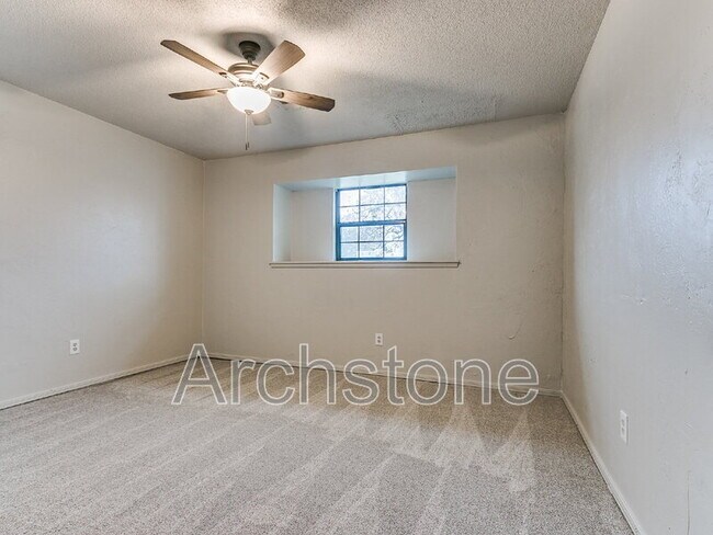 Building Photo - 401 NW 86th St