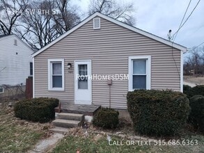 Building Photo - 5104 SW 9th St