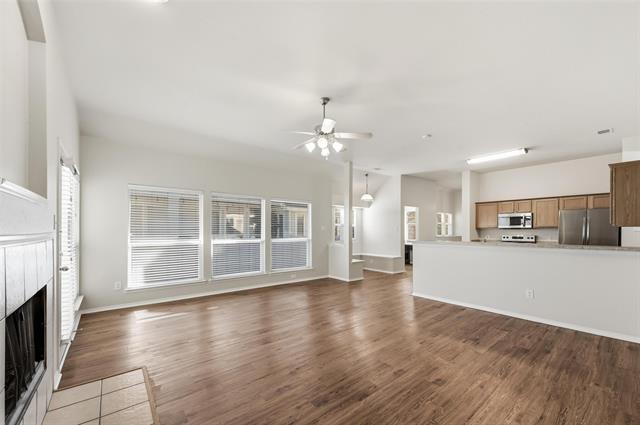 Building Photo - 113 Creekview Dr