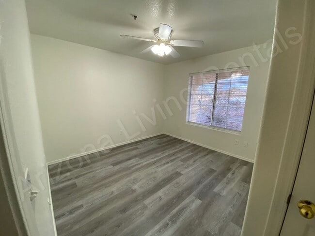 Building Photo - TRUC3490