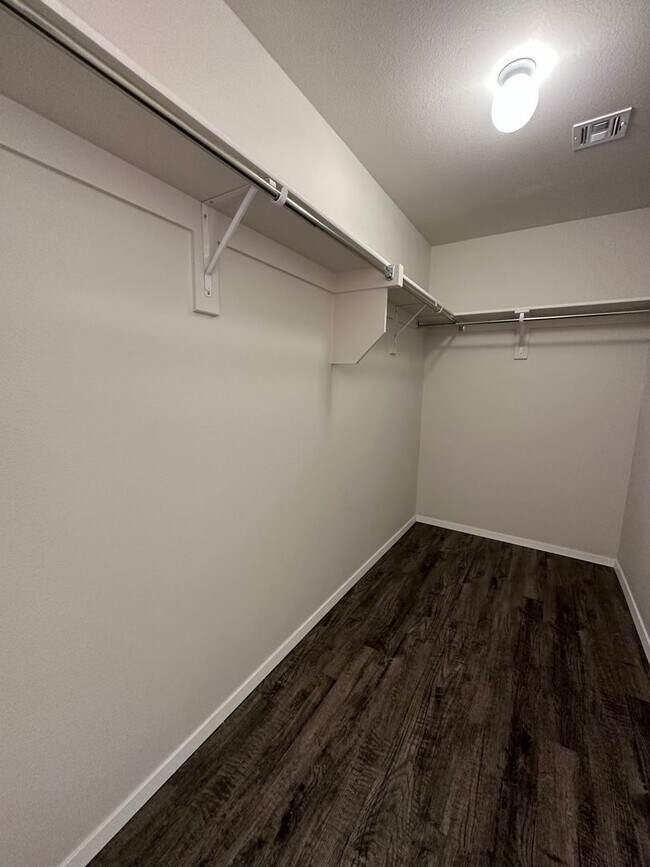 Building Photo - *Pre-leasing* Four Bedroom | Two Bath Home...