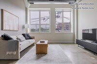 Building Photo - 1313 W Randolph St