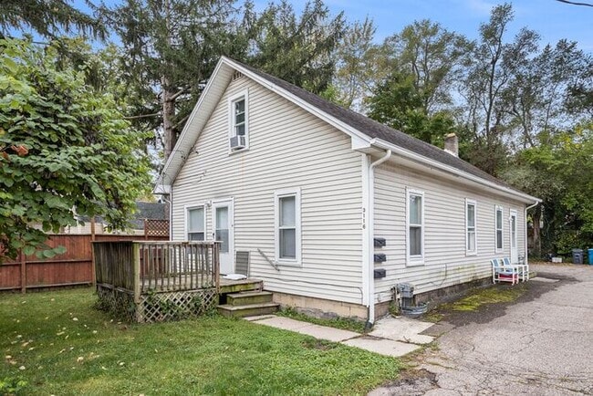 Building Photo - $849-Stylish 1-Bed/1-Bath Apartment with a...