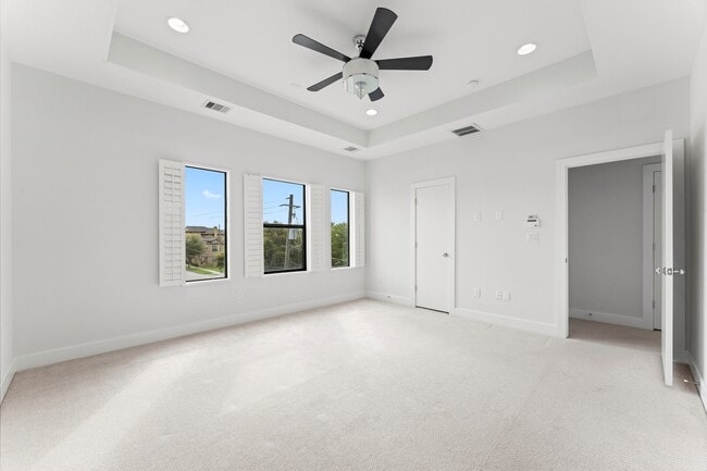 Building Photo - 2909 Gillespie St