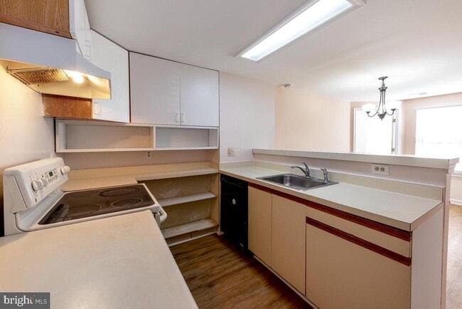 Building Photo - 4356 Pembrook Village Dr