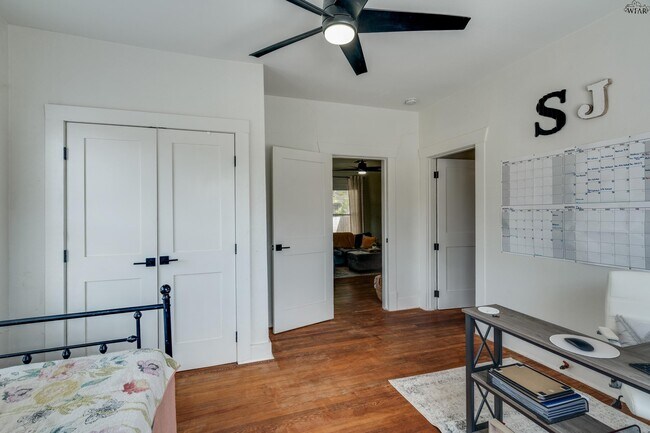 Building Photo - 1113 Taylor St