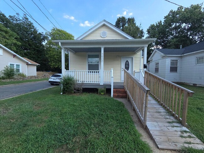 Building Photo - 3400 Decatur St