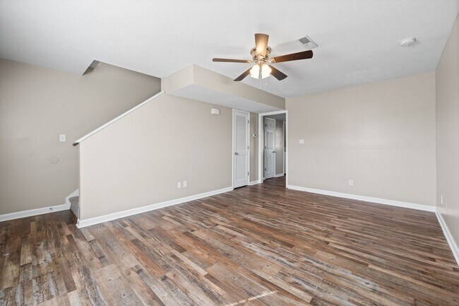Building Photo - 375 Peabody Dr