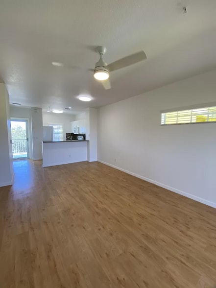 Building Photo - 2060 Willow Hammock Cir