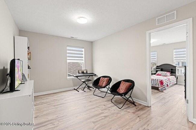 Building Photo - 115 Shadow Rock Ct