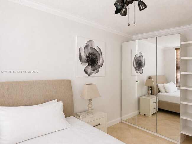 Building Photo - 2069 S Ocean Dr