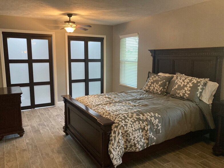 Building Photo - 490 Beechwood Cir